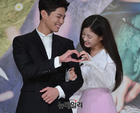 [포토] 구르미그린달빛서 찰떡 호흡 맞춘 박보검-김유정