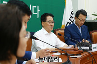 [포토] 모두발언 하는 국민의당 박지원 비대위원장