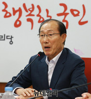 [포토] 발언하는 이원종 대통령 비서실장