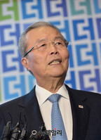 [포토] 김종인 비대위원장 