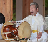 [포토] 청계학당 준공식 축하공연하는 김덕수 사물놀이패