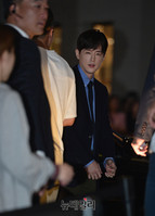 [포토] 가로수길에 등장한 배우 권율