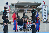 [포토] 얼음 격파하는 마샬아츠 트릭킹팀 '렉스마'