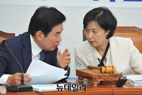 [포토] 대화 나누는 추미애-김진표