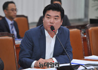 [포토] 北 핵실험 관련 발언하는 새누리당 원유철 전 원내대표