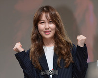 [포토] K팝스타3 출신 권진아, 정규앨범 웃긴밤으로 가요계 데뷔