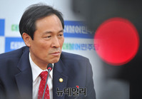 [포토] 정기국회 앞두고 기자회견 갖는 우상호 원내대표