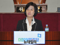 [포토] 모두발언 하는 더불어민주당 추미애 대표