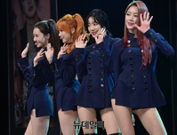 [포토] 컴백한 달샤벳, 신곡 '좋으니까' 무대