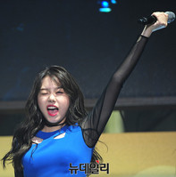 [포토] 아이오아이 김소혜, 사랑스러운 윙크