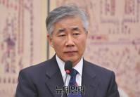 [포토] 의원들의 질문에 답하는 백남기 씨 주치의 백선하 교수