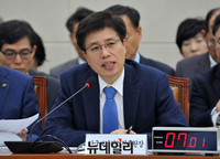 [포토] 보건복지위 국정감사 출석한 이영찬 한국보건산업진흥원장