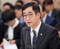 [포토] 국회 교문위 국감, 답변하는 이준식 교육부 장관