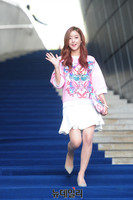 [포토] 레인보우 오승아, 러블리한 손인사