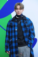 [포토] 공대생 연상시키는 코트 입은 강균성