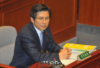 [포토] 예결특위 참석한 황교안 국무총리