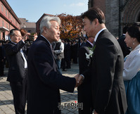 [포토] 결혼식에 참석한 배우 서인석