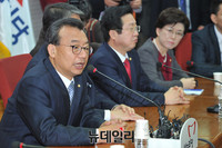 [포토] 모두발언 하는 새누리당 이정현 대표