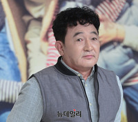 [포토] 40년만에 헤어스타일 바꾼 배우 임채무