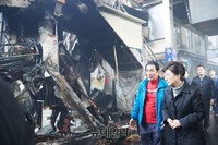 [포토] 대구 서문시장 화재현장 방문한 박근혜 대통령