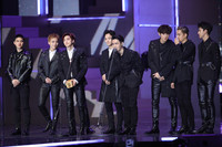 [포토] 엑소, 남자그룹상 시상