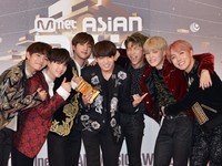 [포토] 방탄소년단 '2관왕이에요'