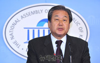 [포토] 박근혜 대통령 탄핵관련 기자회견 갖는 김무성 전 대표