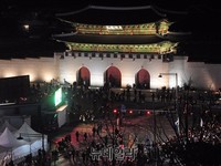 [포토] 탄핵가결 후 줄어든 떼촛불