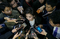 [포토] 취재진 질문에 답하는 나경원 의원