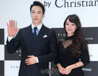 [포토] 뮤지컬 배우 김소현-에녹 '반가워요'