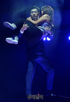 [포토] 보디가드로 뮤지컬 무대 선 이종혁