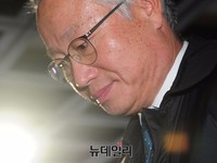 [포토] 출근하는 김창종 헌법재판관
