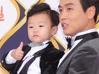 [포토] 연예대상 참석한 대박이 '따봉'