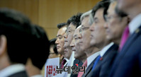 [포토] 탈당 기자회견 참석한 유승민 의원