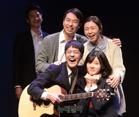 [포토] 연극 '가족병' 31일까지 대학로 소극장 혜화당서 공연
