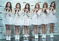 [포토] 새멤버 채경-레이첼 합류, 에이프릴 3번째 미니앨범으로 컴백