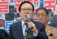 [영상] 탄기국8차집회, 발언하는 홍재철 목사