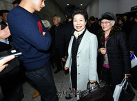 [포토] 잘살아보세 특별기획전 개막식 참석한 박근령