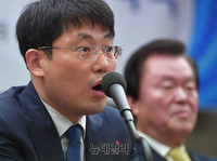 [포토] 태블릿PC진상규명위, 발언하는 도태우 변호사