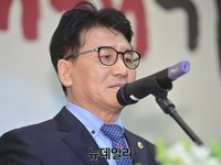 [포토] 축사하는 교육위원회 김생환 위원장