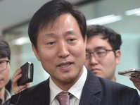 [포토] 답변하는 오세훈 바른정당 최고위원