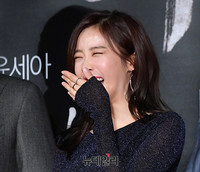 [포토] 활짝웃는 이청아