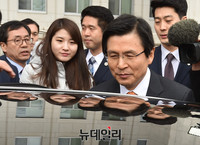 [포토] 국회 떠나는 황교안 대통령 권한대행