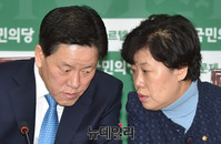 [포토] 대화 나누는 주승용-조배숙