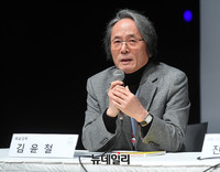 [포토] 고대 그리스 비극 '메디아' 무대올리는 김윤철 예술감독