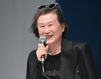 [포토] 연극 '메디아' 의상 맡은 디자이너 진태옥