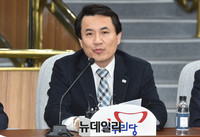[포토] 발언하는 새누리당 김진태 의원