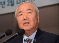 [포토] '탄핵을탄핵한다' 축사하는 권영해 탄기국 대표