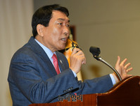 [포토] 발언하는 안상수 자유한국당 의원