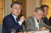 [포토] 국민아그레망 좌담회, 발언하는 문재인 전 대표